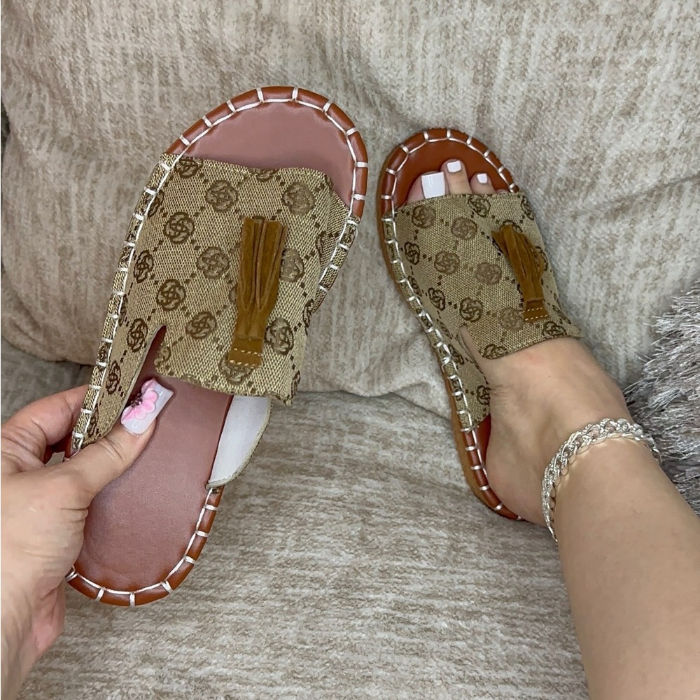 Stylish Brown Khaki Slip-on Sandals sizes 6, 7, 7.5, 8, 9, 10